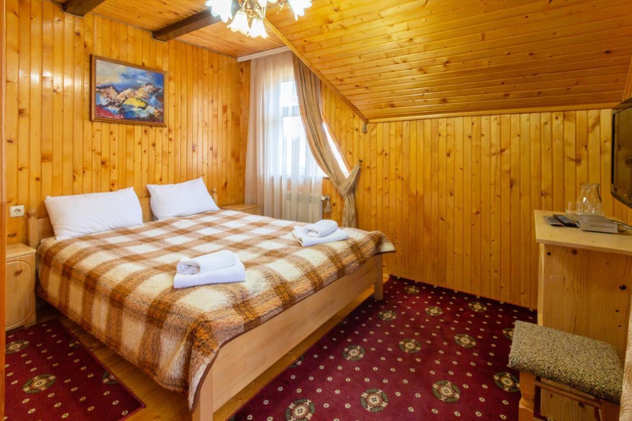 У Мар'Яни І Назара Hotel Iaremcea Exterior foto