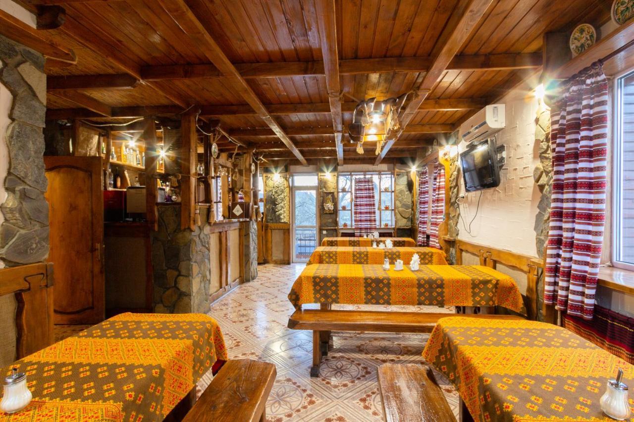 У Мар'Яни І Назара Hotel Iaremcea Exterior foto