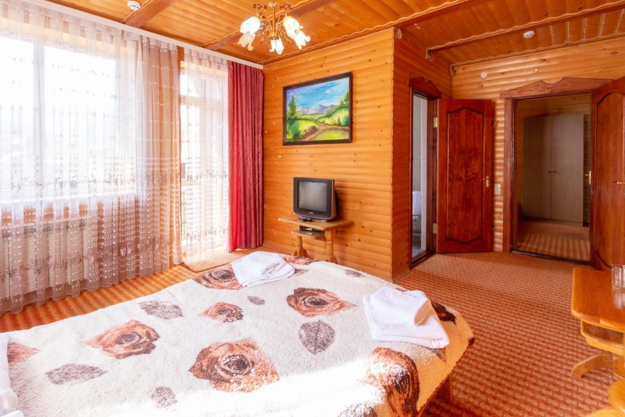 У Мар'Яни І Назара Hotel Iaremcea Exterior foto