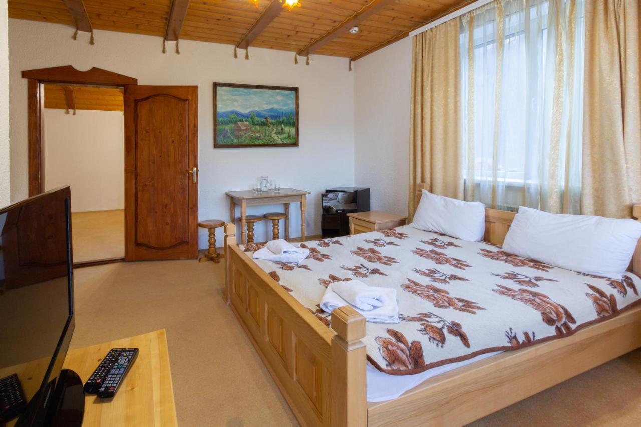 У Мар'Яни І Назара Hotel Iaremcea Exterior foto