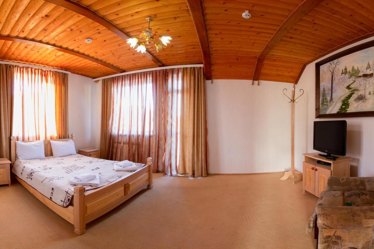 У Мар'Яни І Назара Hotel Iaremcea Exterior foto
