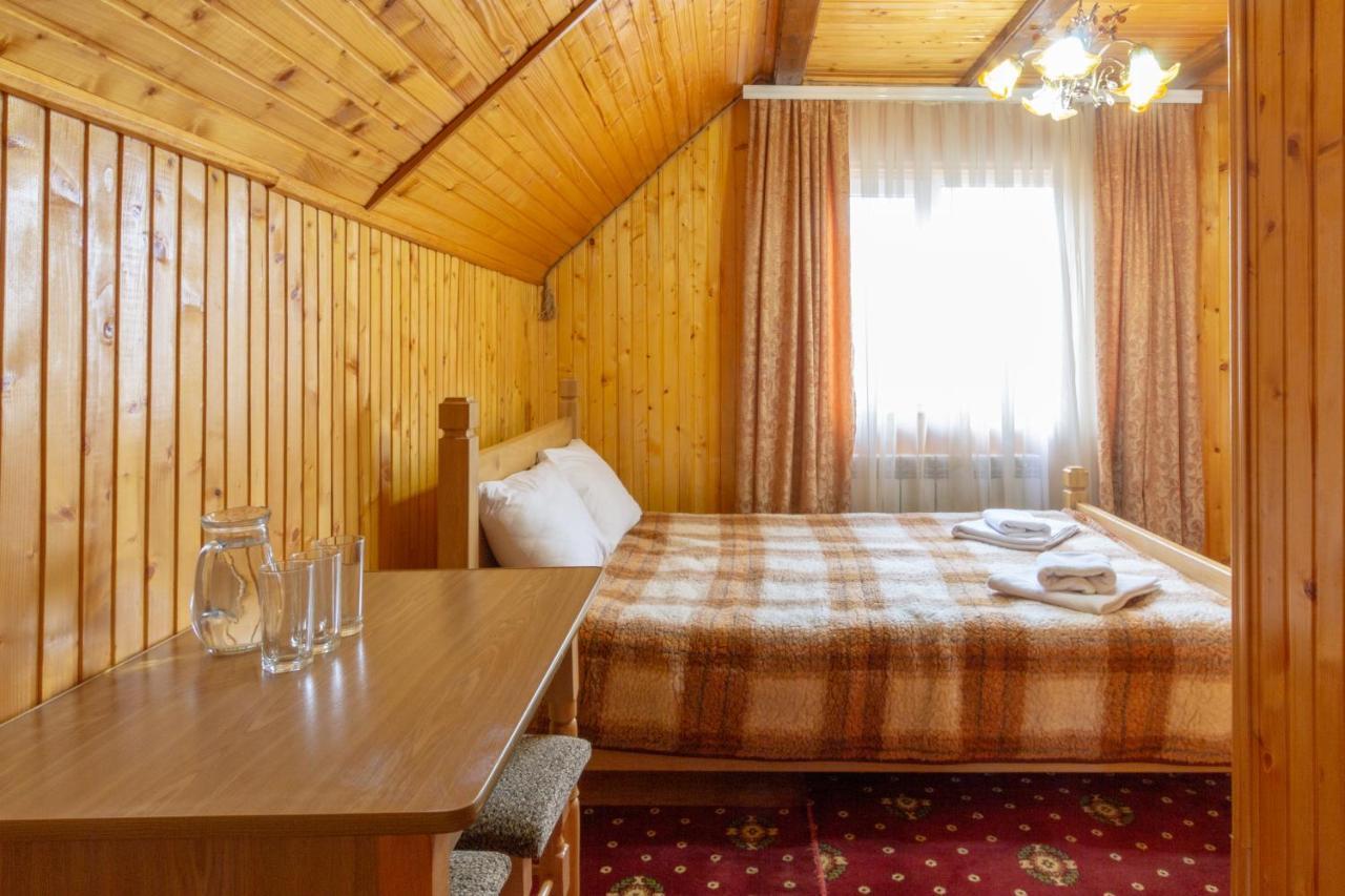 У Мар'Яни І Назара Hotel Iaremcea Exterior foto