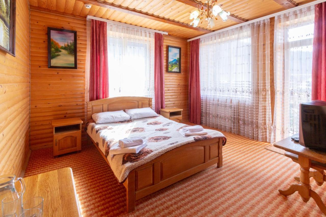 У Мар'Яни І Назара Hotel Iaremcea Exterior foto