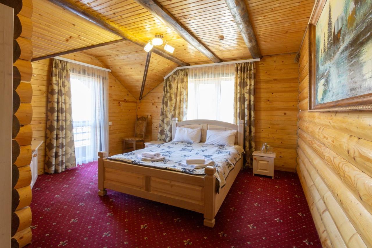 У Мар'Яни І Назара Hotel Iaremcea Exterior foto